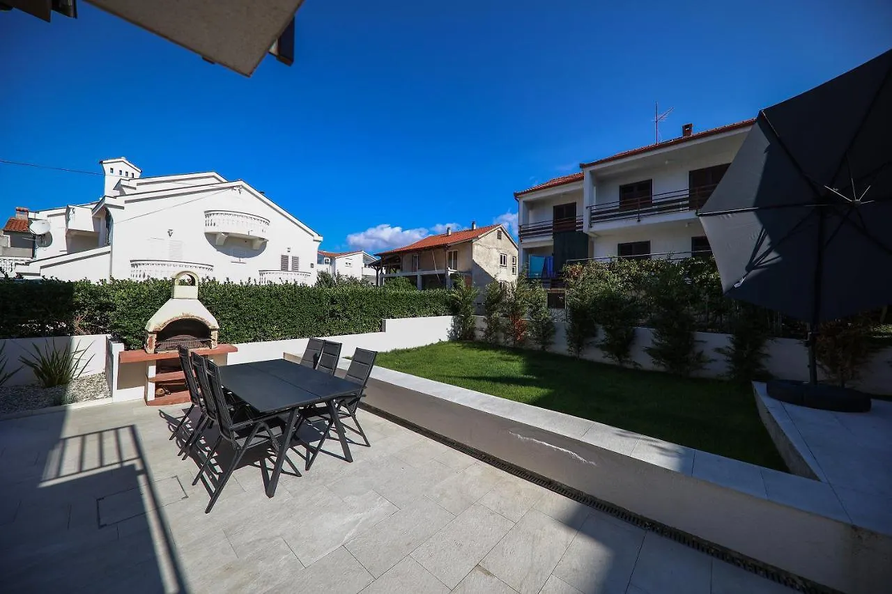 Apartmani Diklo Zadar Apartment